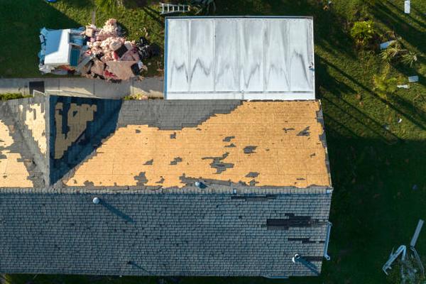 The Role of Roof Installation Contractors in Storm Damage Repairs