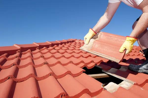 Top Tips for Choosing the Right Roofing Contractors for Your Home