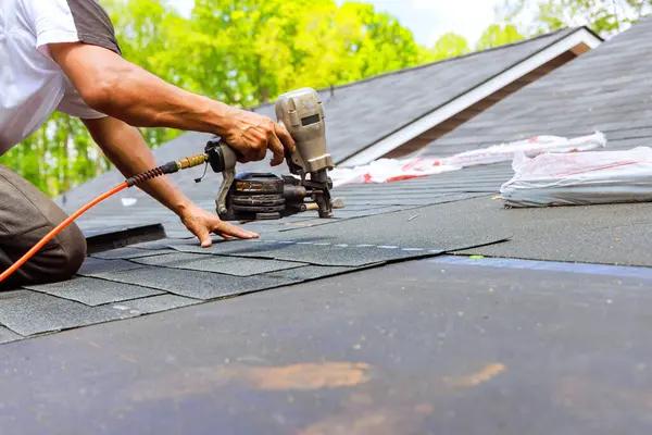 When to Replace Your Roof: A Comprehensive Guide