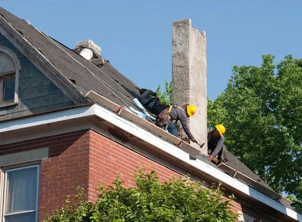 Roof Repairs and Installations in Aurora: Contractor Insights